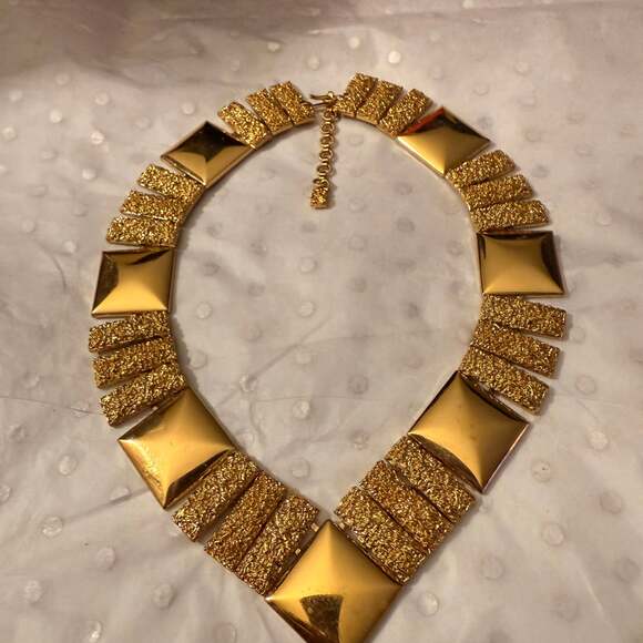 1973 Monet Book Piece V Collar Necklace - Picture 4 of 8